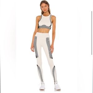 ALO Yoga High Waist Electric Legging in Bone Size S